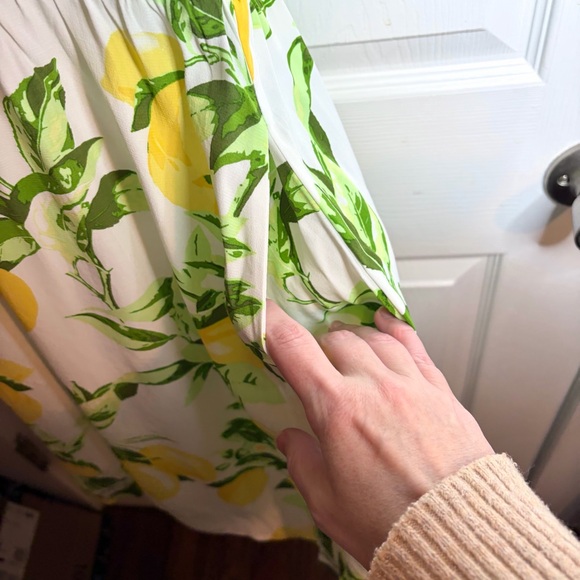 LOFT White Yellow Fluttler Sleeve Lemon Print Mini Dress 6 Has Pockets! NWT - Picture 9 of 13